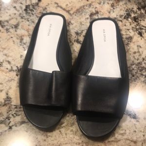 Via spica flats